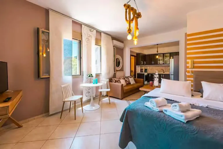 Sea Apartment in a 4 acres garden Bedroom (1) Sea Apartment in a 4 acres garden